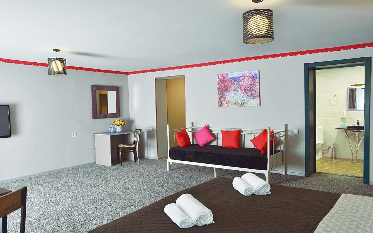 Hotel Art Claude Monet 4*