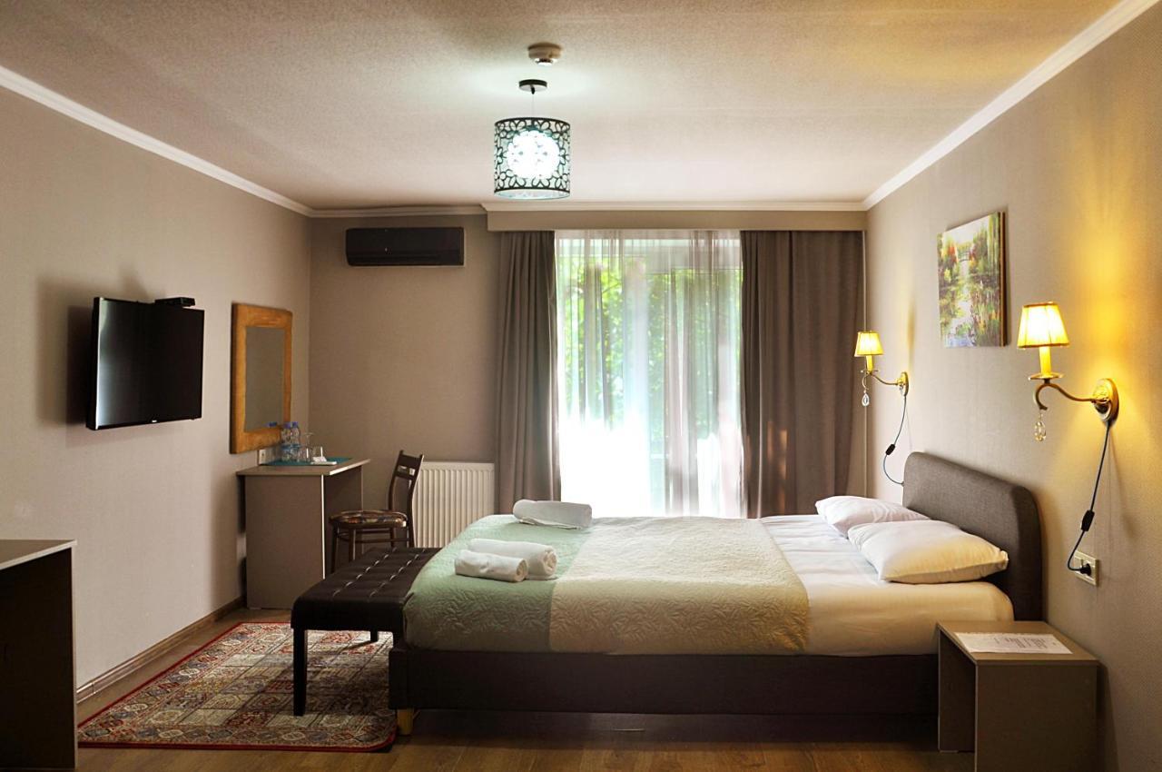 Art Claude Monet Hotel