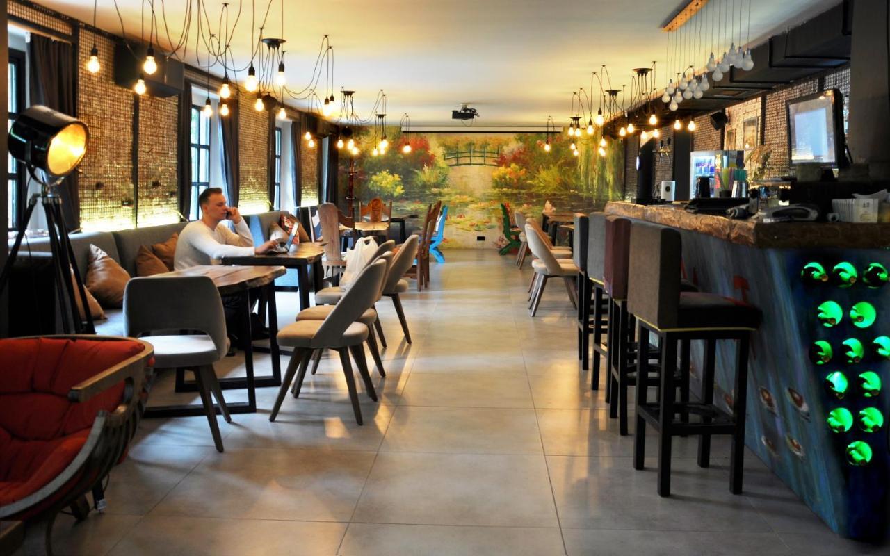 Art Claude Monet Hotel